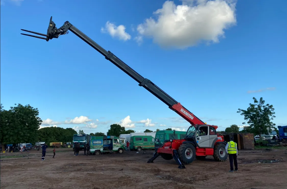 Telescopic Forklift 4